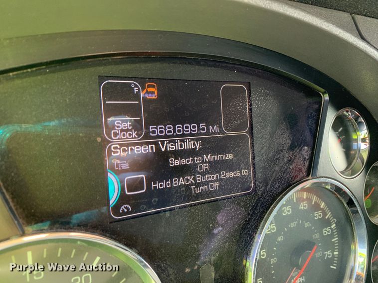 image for item EJ2889 2020 Kenworth  T880 semi truck