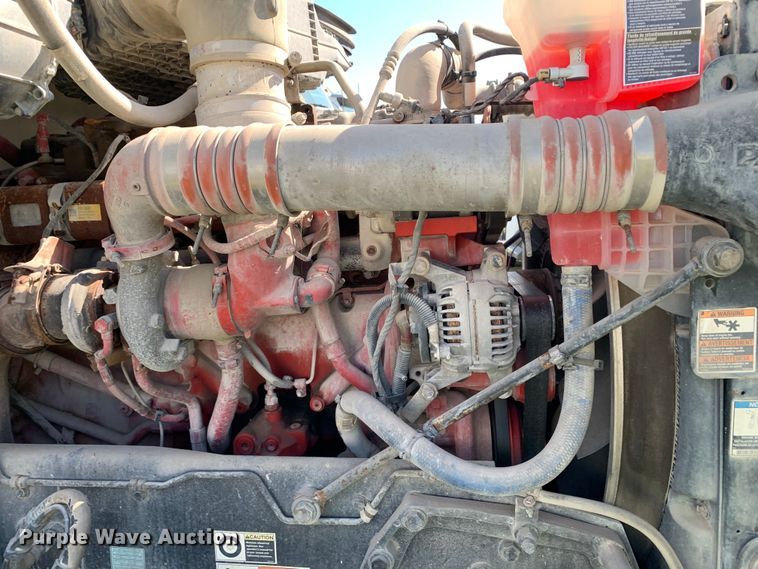 image for item EJ2889 2020 Kenworth  T880 semi truck