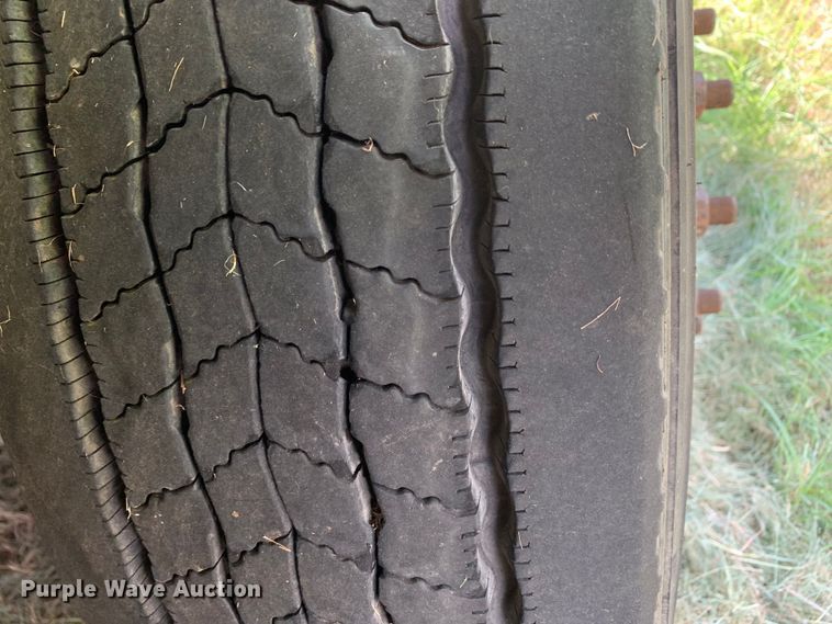 image for item EJ2889 2020 Kenworth  T880 semi truck