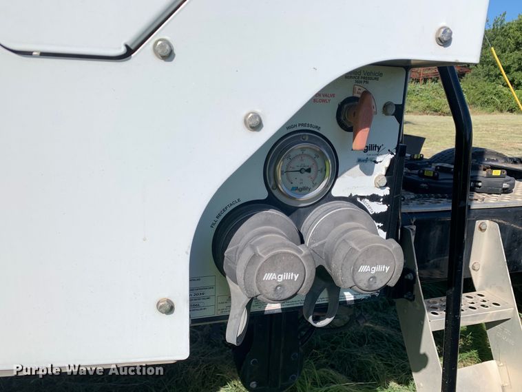 image for item EJ2890 2020 Kenworth  T880 semi truck