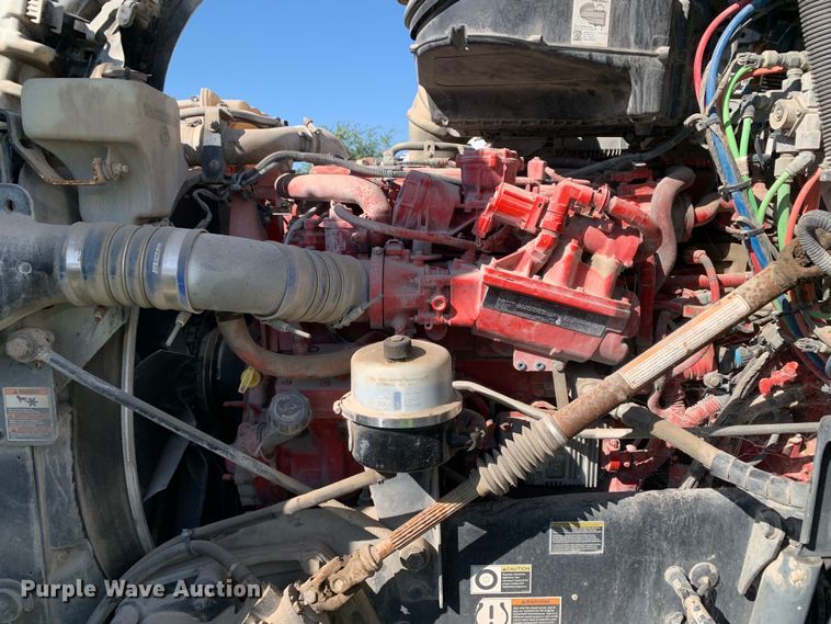 image for item EJ2890 2020 Kenworth  T880 semi truck