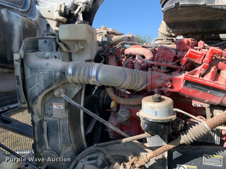 image for item EJ2890 2020 Kenworth  T880 semi truck