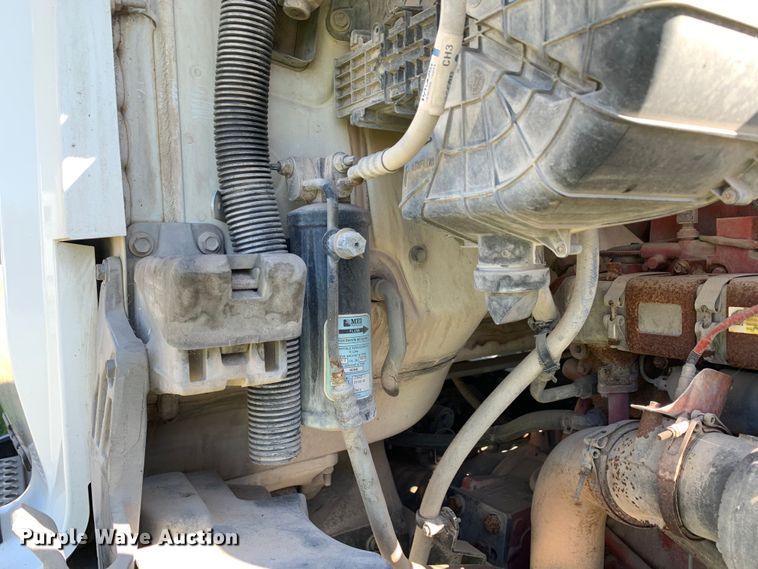 image for item EJ2890 2020 Kenworth  T880 semi truck