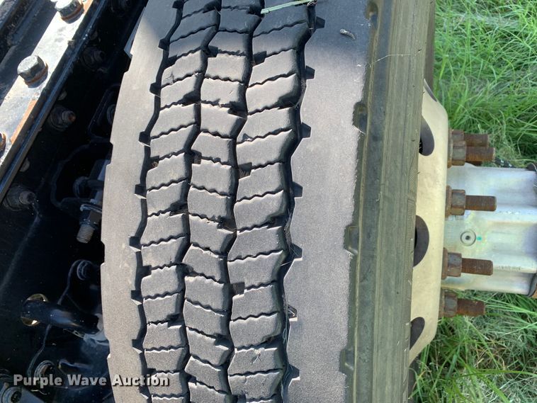 image for item EJ2890 2020 Kenworth  T880 semi truck