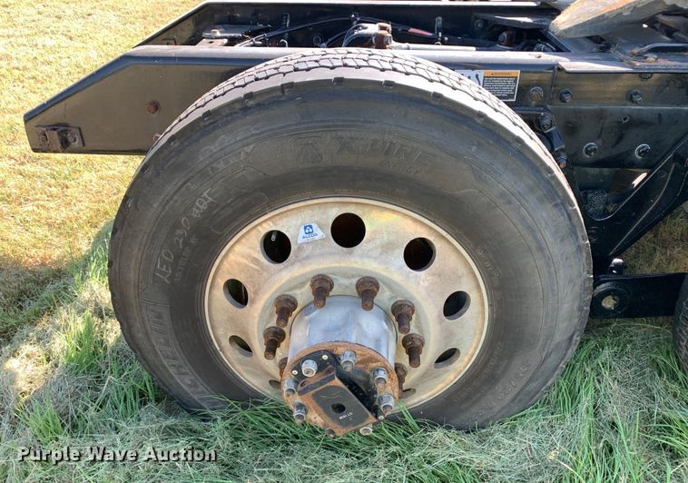 image for item EJ2890 2020 Kenworth  T880 semi truck