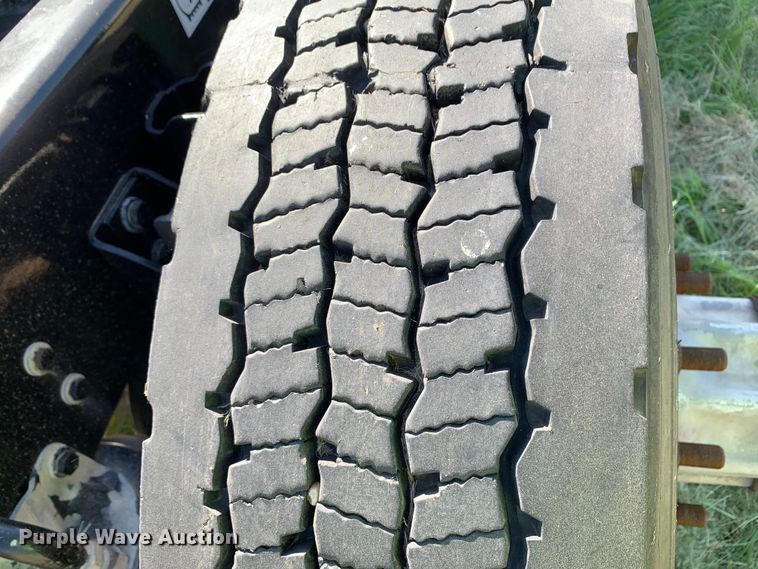 image for item EJ2890 2020 Kenworth  T880 semi truck