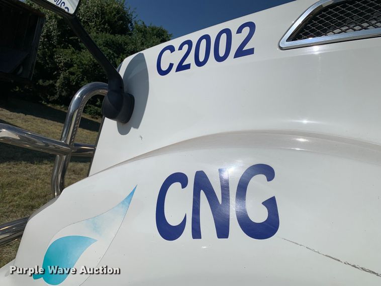 image for item EJ2891 2020 Kenworth  T880 semi truck