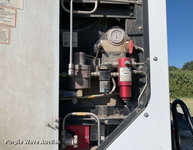 image for item EJ2891 2020 Kenworth  T880 semi truck