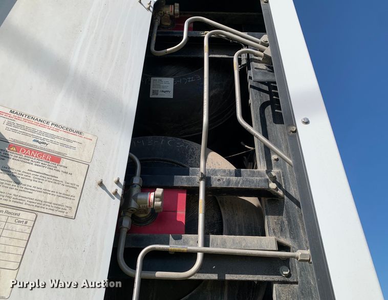 image for item EJ2891 2020 Kenworth  T880 semi truck