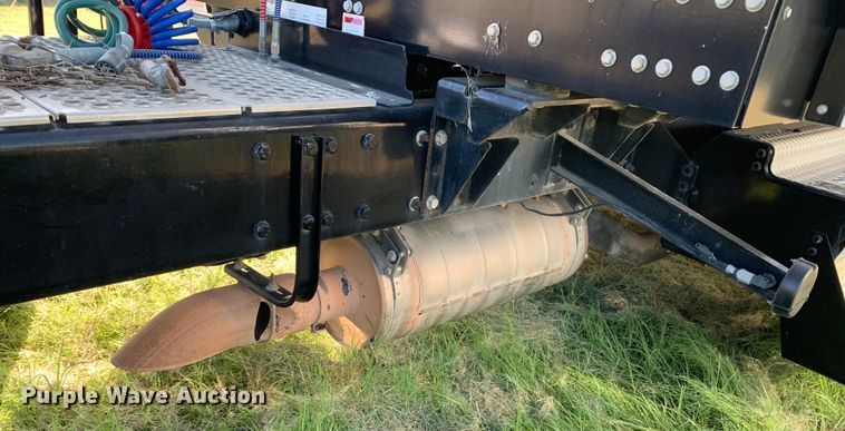 image for item EJ2891 2020 Kenworth  T880 semi truck