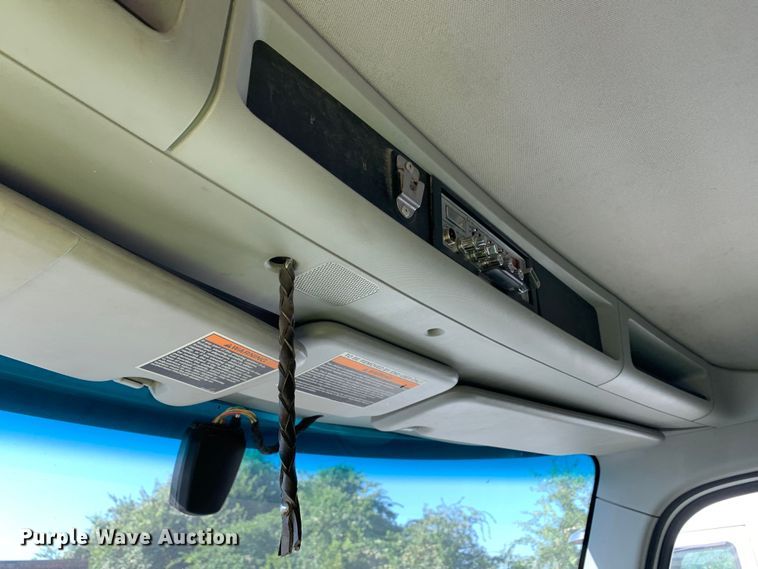 image for item EJ2891 2020 Kenworth  T880 semi truck