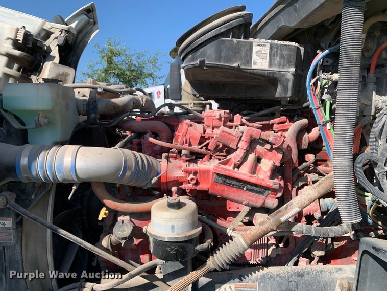 image for item EJ2891 2020 Kenworth  T880 semi truck