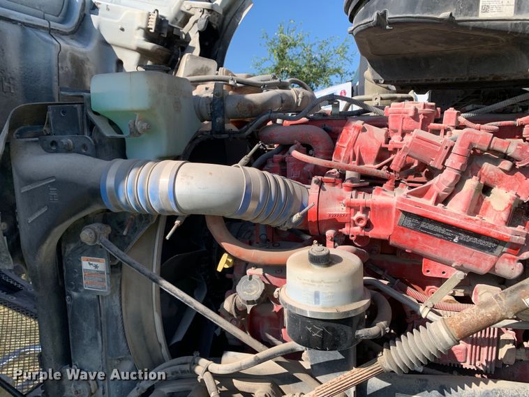 image for item EJ2891 2020 Kenworth  T880 semi truck