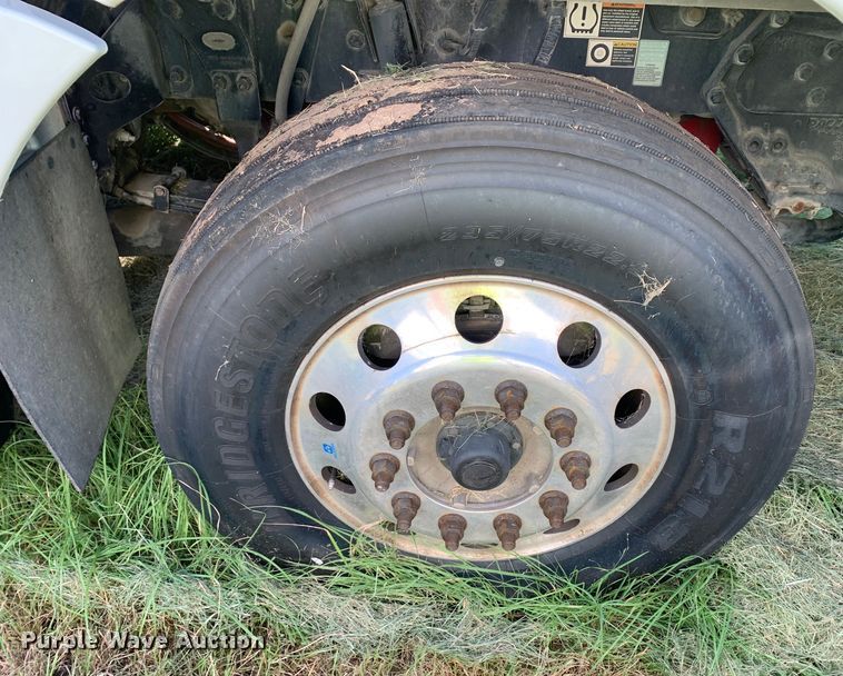 image for item EJ2891 2020 Kenworth  T880 semi truck