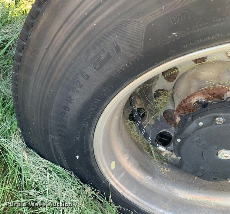 image for item EJ2891 2020 Kenworth  T880 semi truck