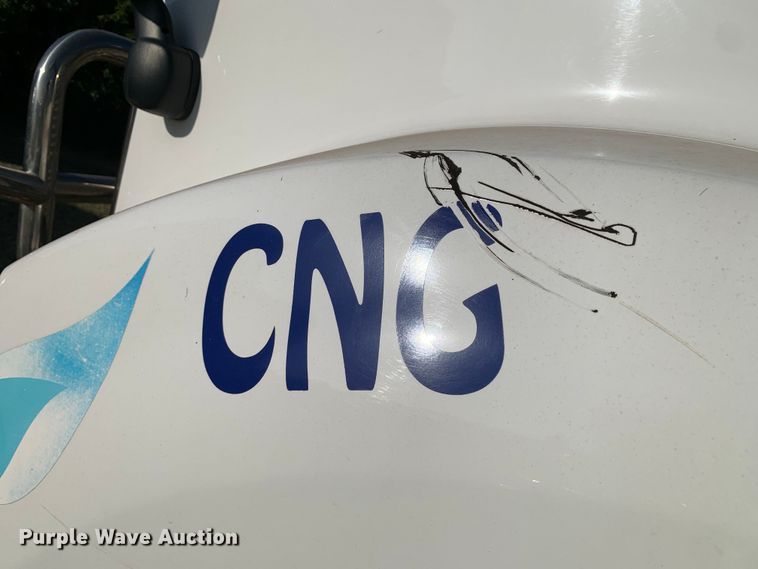 image for item EJ2892 2020 Kenworth T880 semi truck