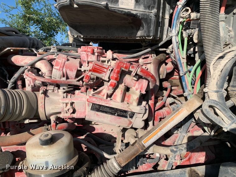 image for item EJ2892 2020 Kenworth T880 semi truck