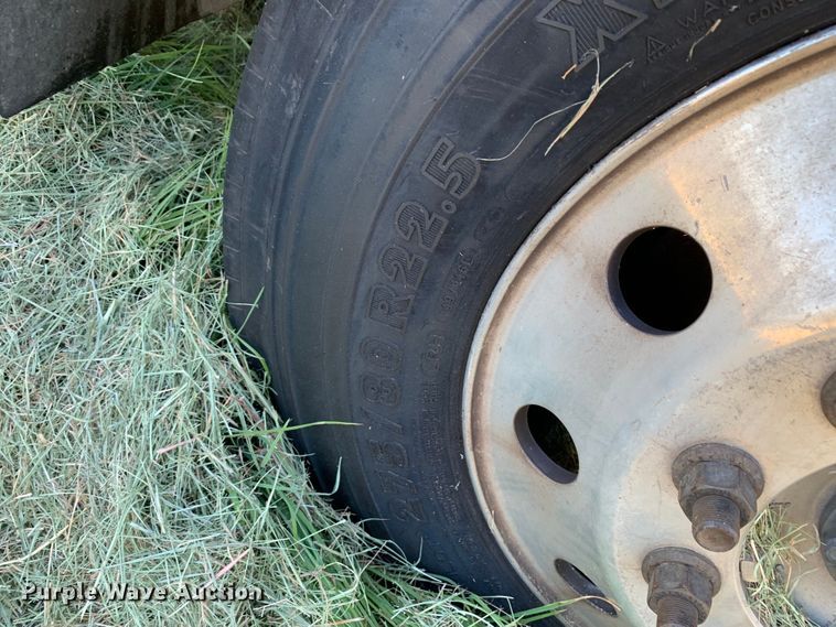 image for item EJ2892 2020 Kenworth T880 semi truck