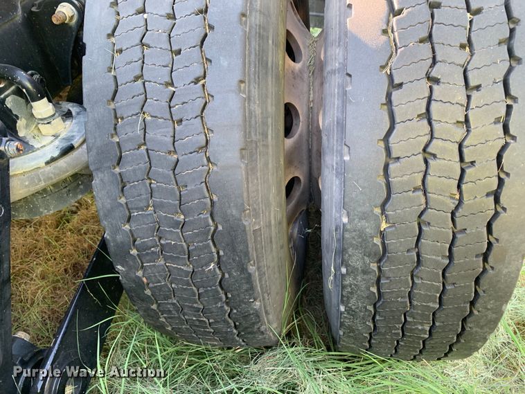 image for item EJ2892 2020 Kenworth T880 semi truck