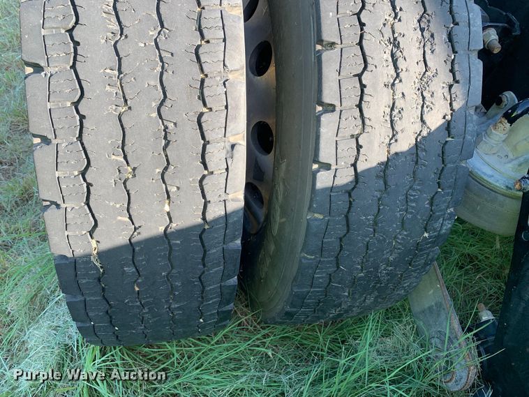 image for item EJ2892 2020 Kenworth T880 semi truck