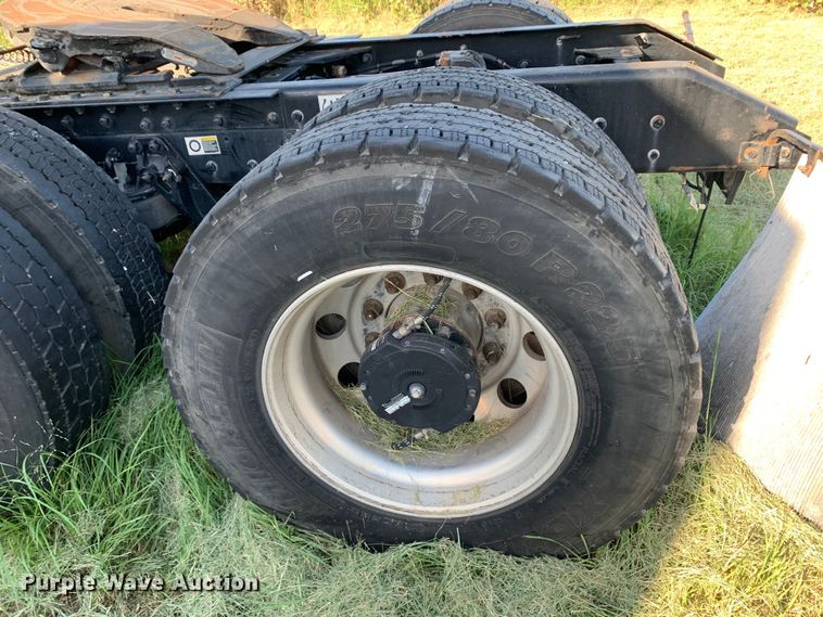 image for item EJ2892 2020 Kenworth T880 semi truck