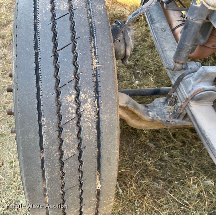 image for item EJ2893 2016 Kenworth  T880 semi truck