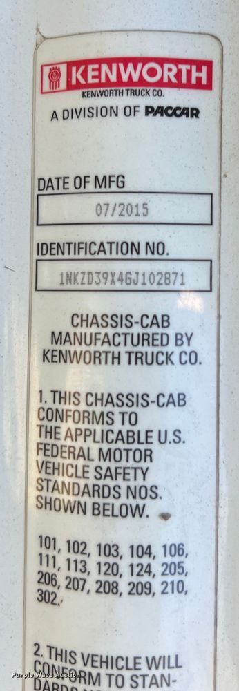 image for item EJ2893 2016 Kenworth  T880 semi truck