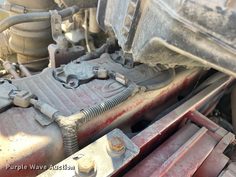 image for item EJ2894 2016 Kenworth  T880 semi truck