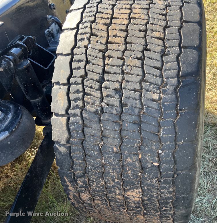 image for item EJ2894 2016 Kenworth  T880 semi truck