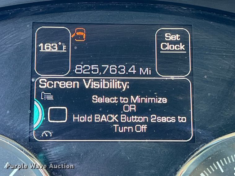 image for item EJ2895 2016 Kenworth  T880 semi truck