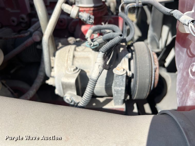 image for item EJ2896 2016 Kenworth  T880 semi truck