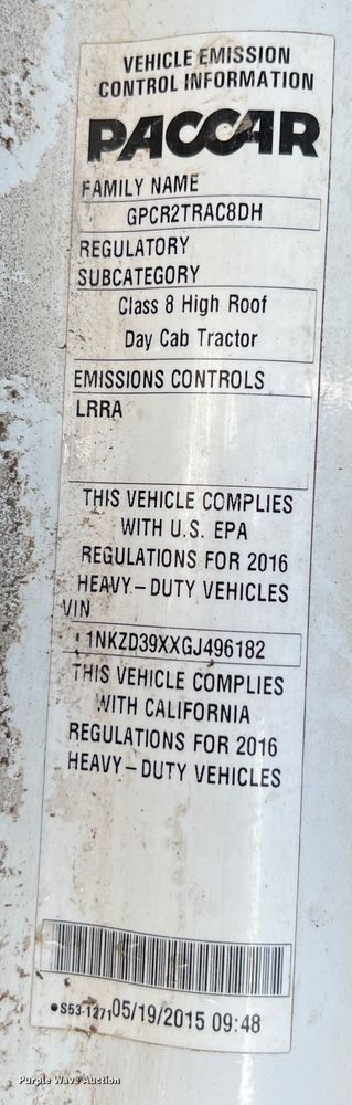 image for item EJ2896 2016 Kenworth  T880 semi truck