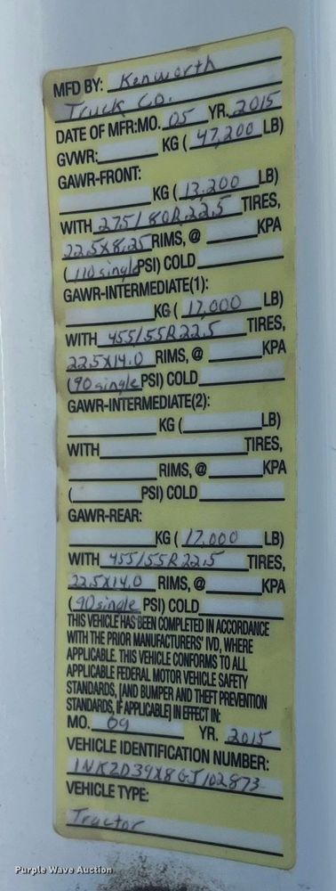 image for item EJ2897 2016 Kenworth  T880 semi truck