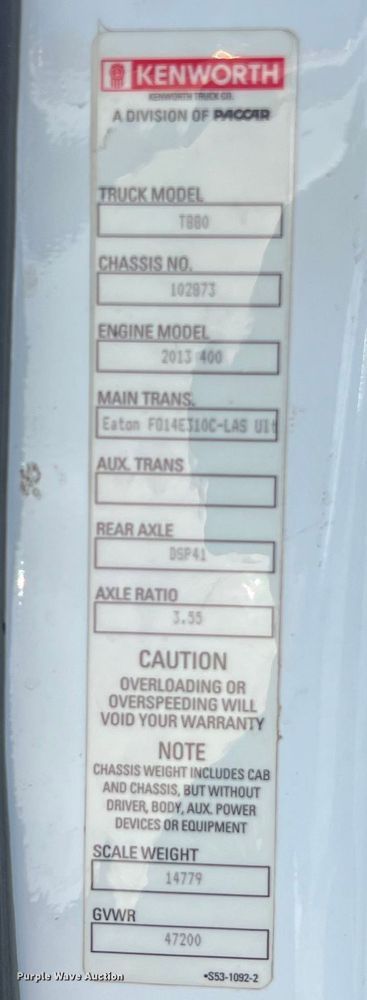 image for item EJ2897 2016 Kenworth  T880 semi truck