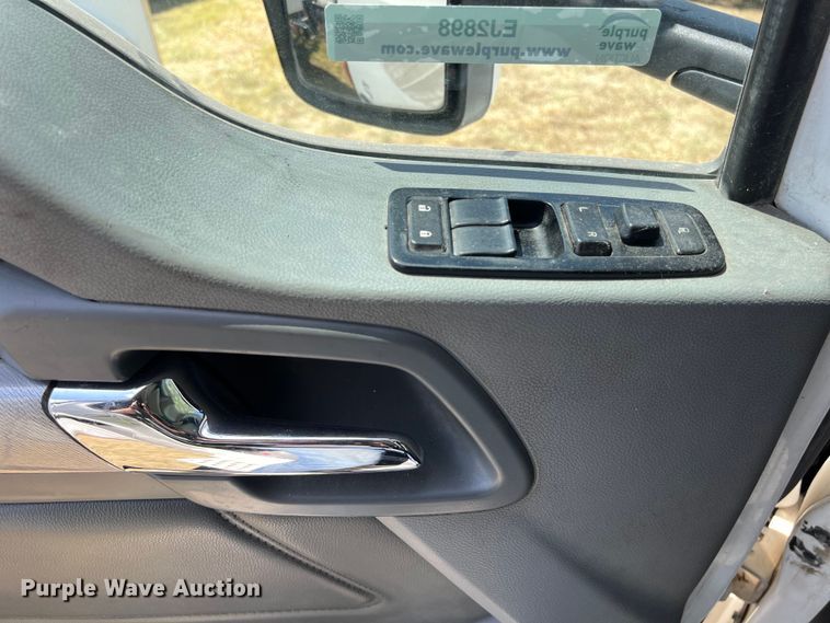 image for item EJ2898 2016 Kenworth T880 semi truck