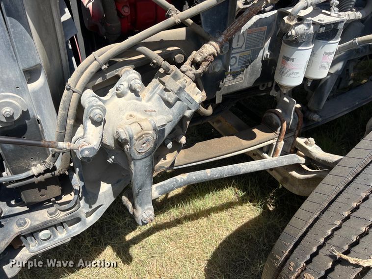 image for item EJ2898 2016 Kenworth T880 semi truck