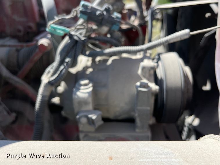 image for item EJ2899 2016 Kenworth T880 semi truck