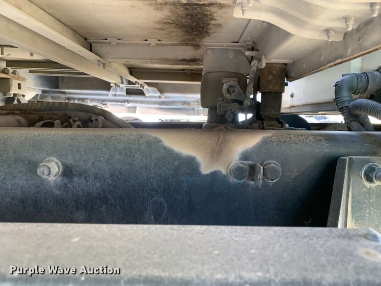 image for item EJ2900 2016 Kenworth  T880 semi truck