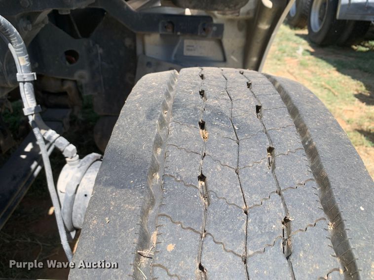 image for item EJ2900 2016 Kenworth  T880 semi truck