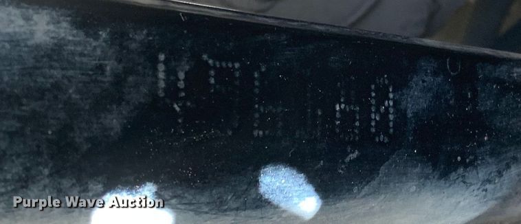 image for item EJ2900 2016 Kenworth  T880 semi truck