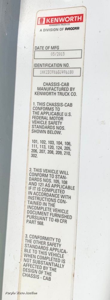 image for item EJ2900 2016 Kenworth  T880 semi truck