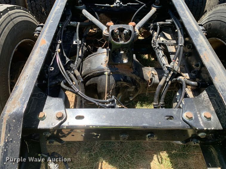 image for item EJ2901 2020 Kenworth  T880 semi truck