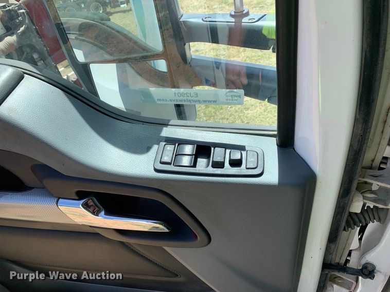 image for item EJ2901 2020 Kenworth  T880 semi truck