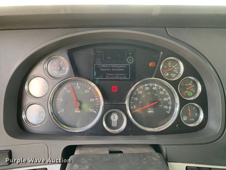 image for item EJ2901 2020 Kenworth  T880 semi truck