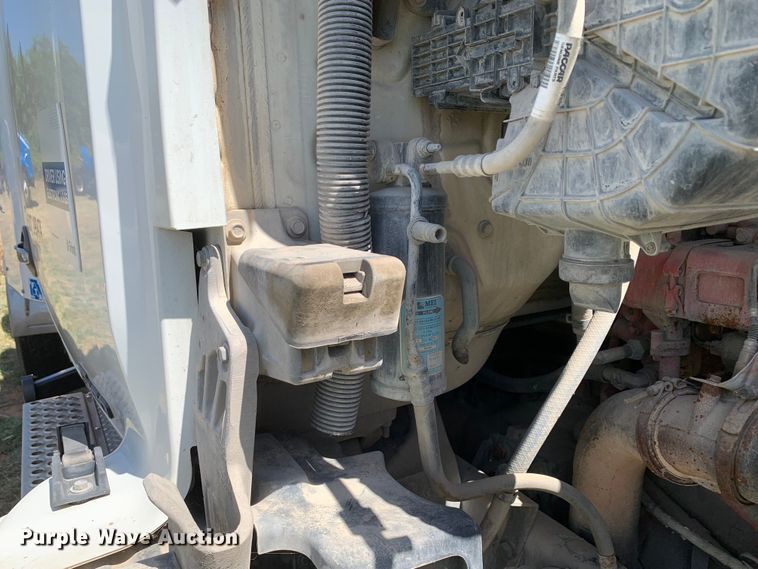 image for item EJ2901 2020 Kenworth  T880 semi truck