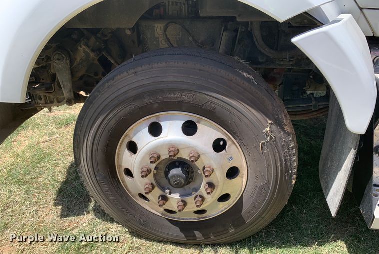 image for item EJ2901 2020 Kenworth  T880 semi truck