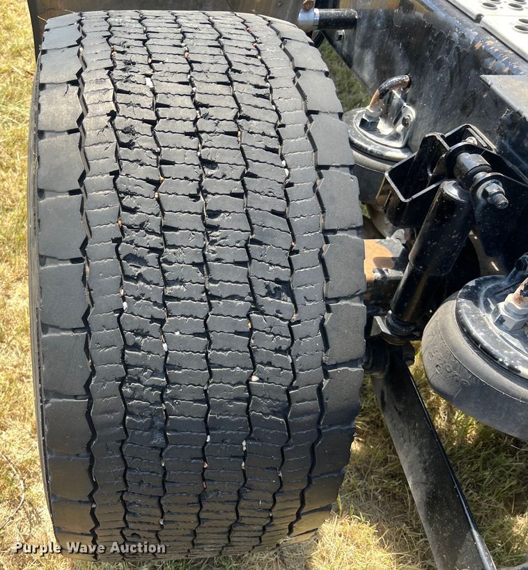 image for item EJ2902 2016 Kenworth T880 semi truck