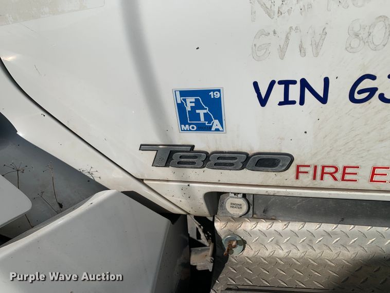 image for item EJ2903 2016 Kenworth  T880 semi truck