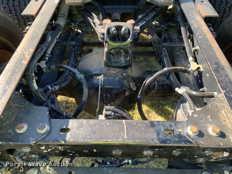 image for item EJ2903 2016 Kenworth  T880 semi truck