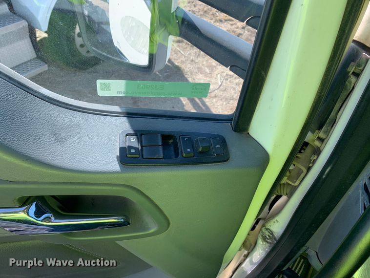 image for item EJ2903 2016 Kenworth  T880 semi truck